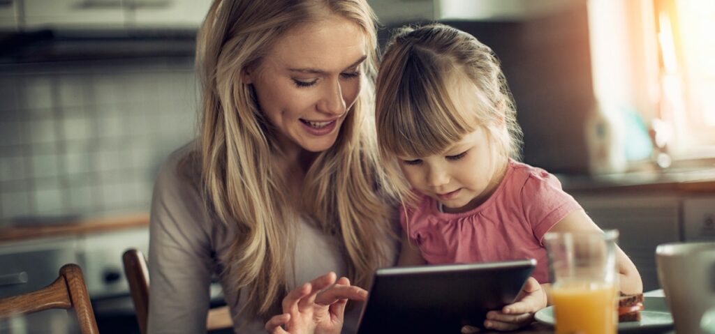 8 Common Tips To Protect Your Children Online